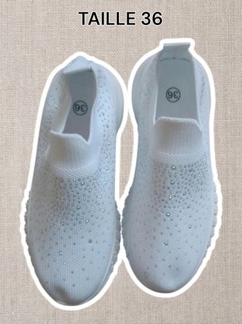 Magnifique chaussures blanches à strass - Taille 36 - Neuf