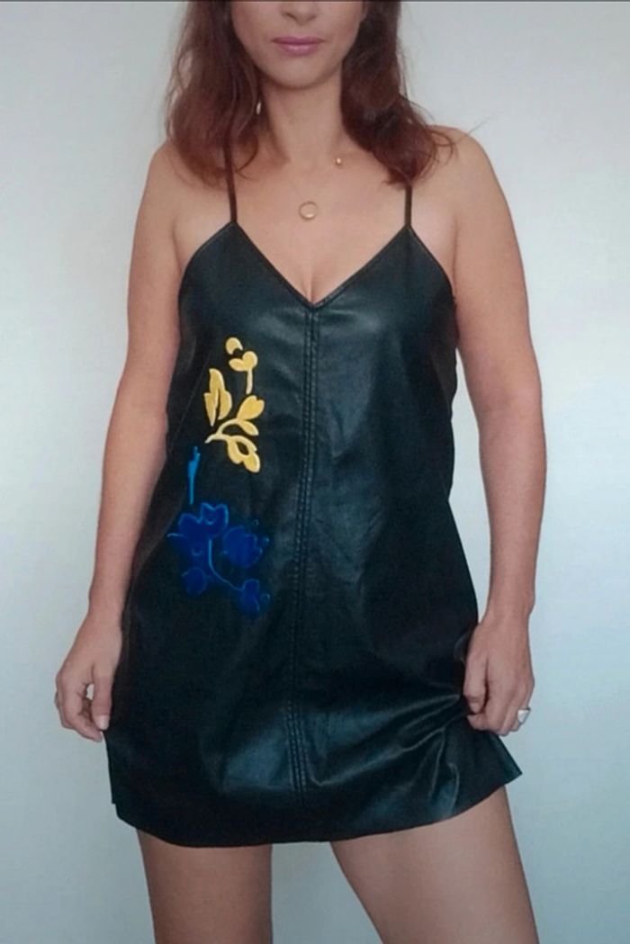 Robe sexychic similicuir taille 40 - photo numéro 3