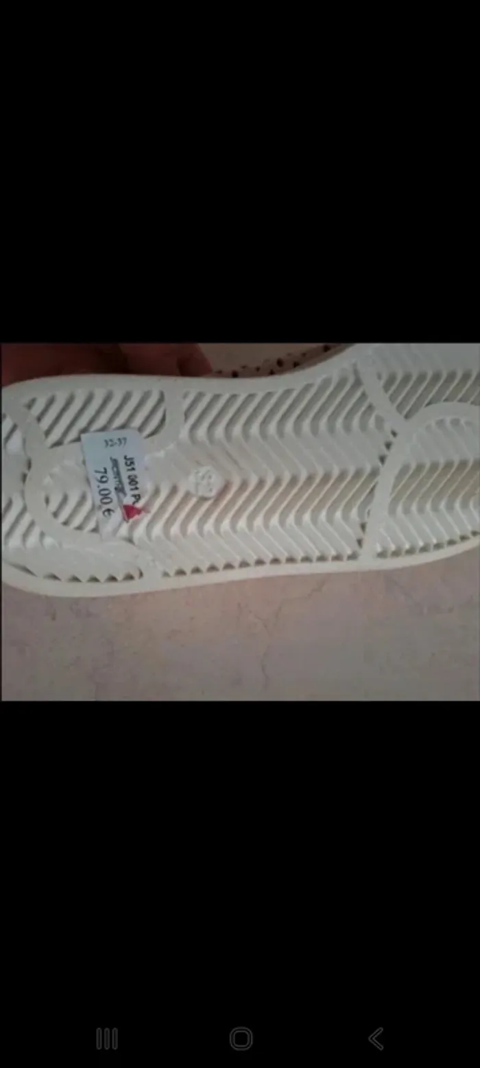Chaussures neuves 32 - photo numéro 3