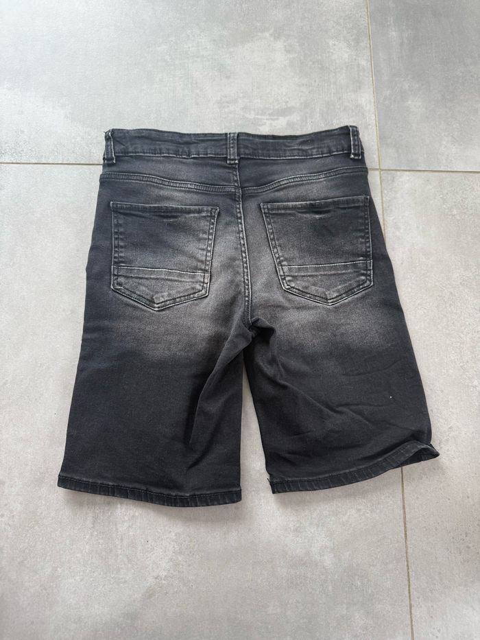 Short kiabi XXS noir (12 ans junior) coupe slim - photo numéro 2