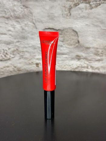 Rouge à lèvres lip paint lacquer l’Oréal