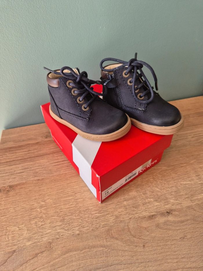 Bottines chaussures premiers pas kickers pointure 19, comme neuves - photo numéro 2