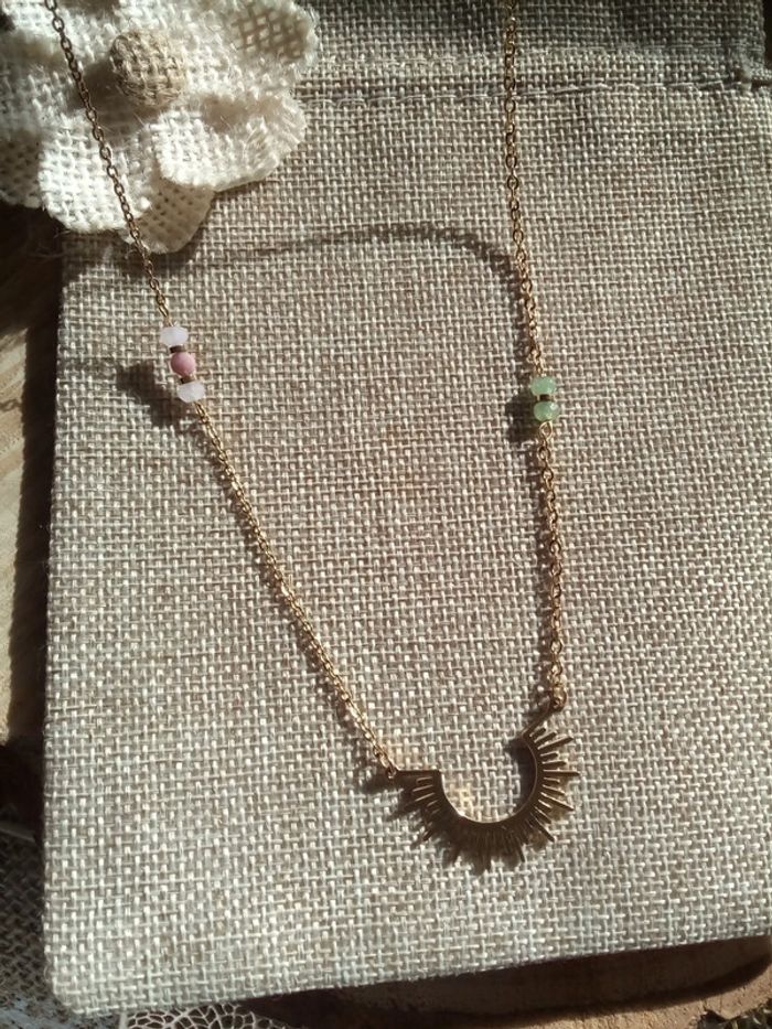Collier soleil et pierres naturelles semi précieuses - photo numéro 3