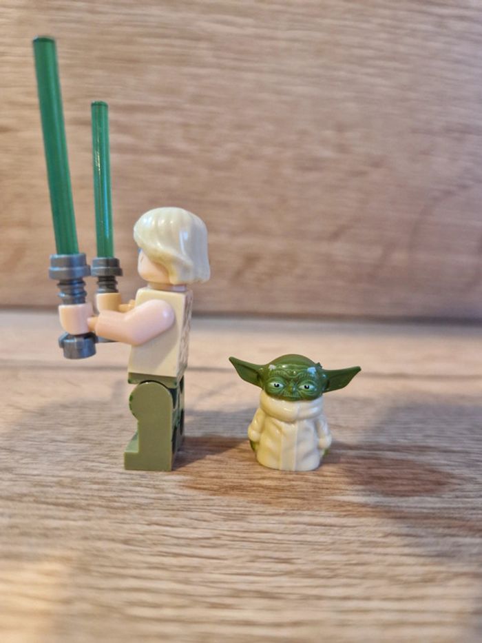 Figurine type lego Jedi Luke Skywalker avec Yoda star wars - photo numéro 2