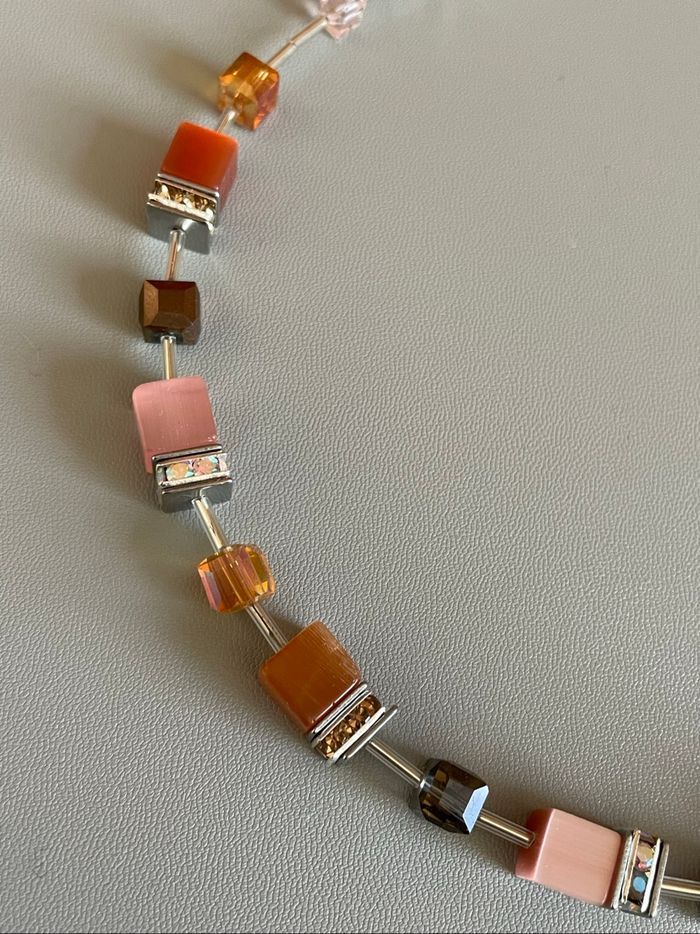 Collier perles cubiques - photo numéro 3