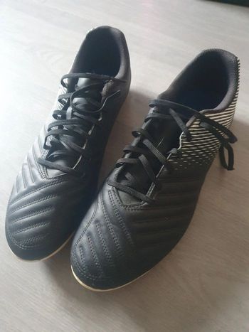 Chaussures de foot pointure 46