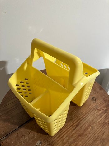 Égouttoir à couverts en plastique jaune