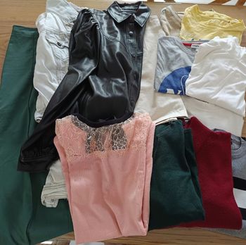 Lot vêtements fille XS 14ans