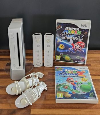 Nintendo wii - Pack Mario Galaxy 1 et 2 - Très Bon état