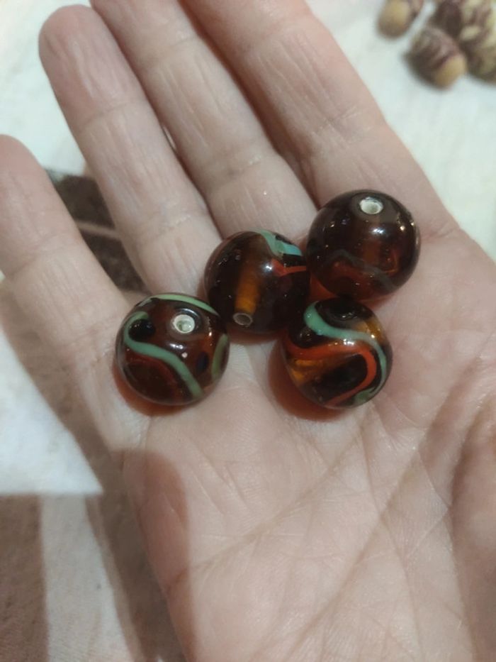 4 grosses perles en verre - photo numéro 2