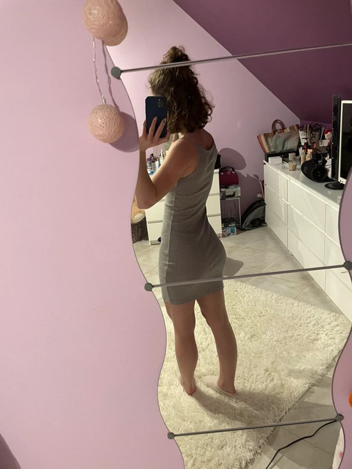 Robe moulante - photo numéro 3