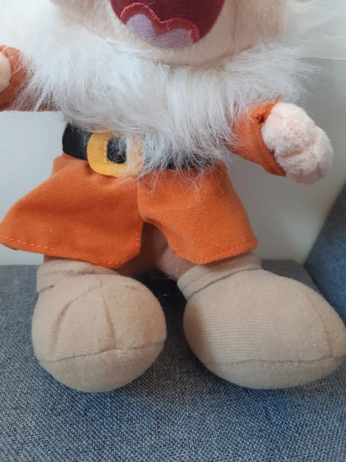 Peluche / Doudou Disney Sega : Nain Doc Blanche Neige - photo numéro 5