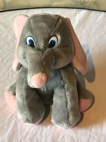 Petit Eléphant Eléphanteau Gris Rose Animal Savane Faune Peluche Petits Enfants Bébés