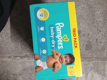Boîte de couche Pampers taille 2 a 32€