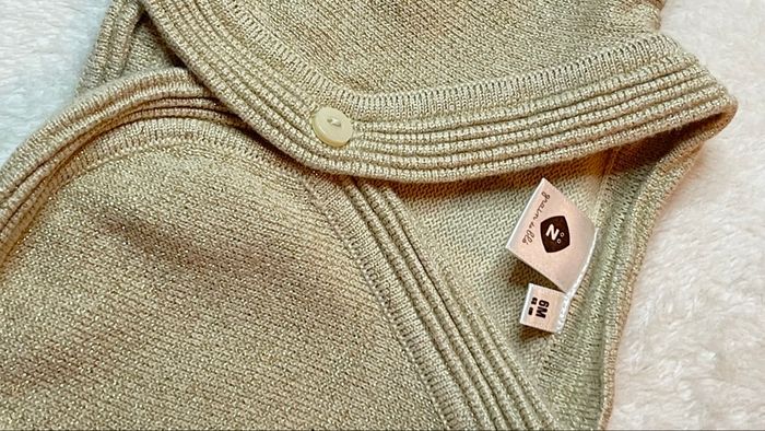 Gilet court doré 6 mois - photo numéro 2