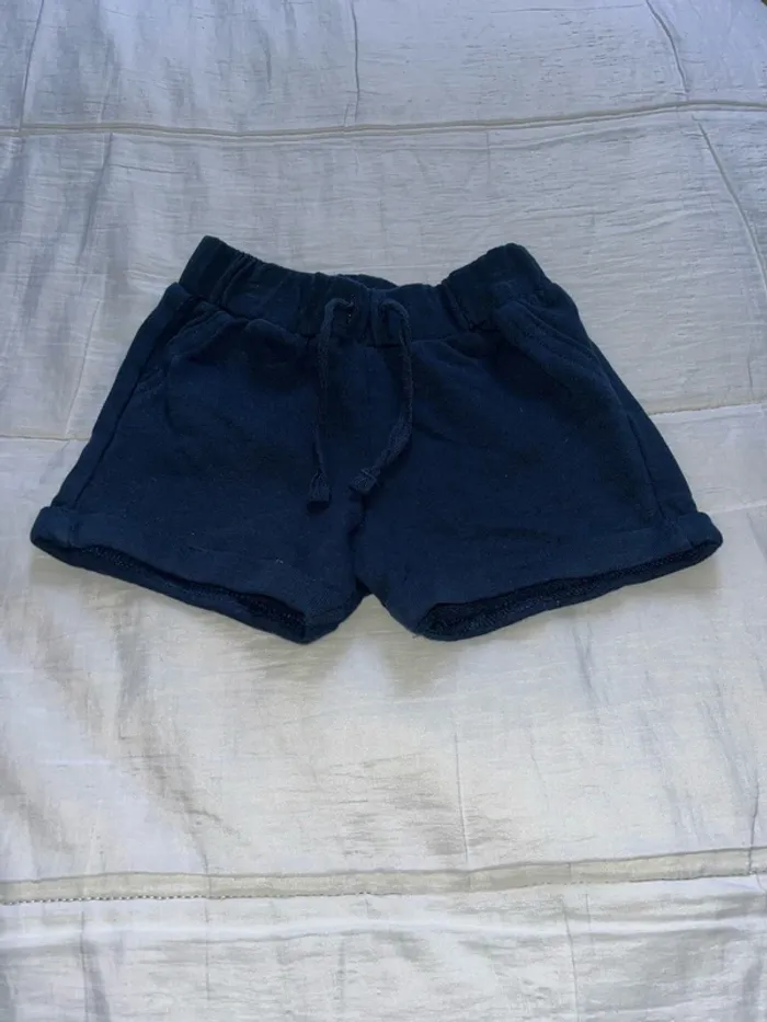 Short bleu marine