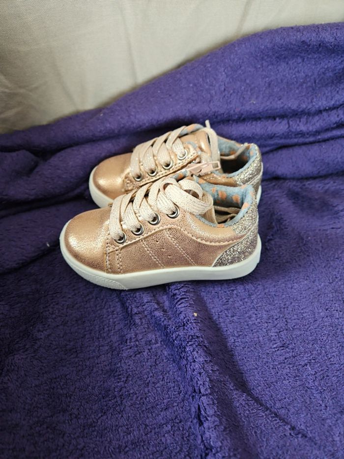 Chaussures fille P 19