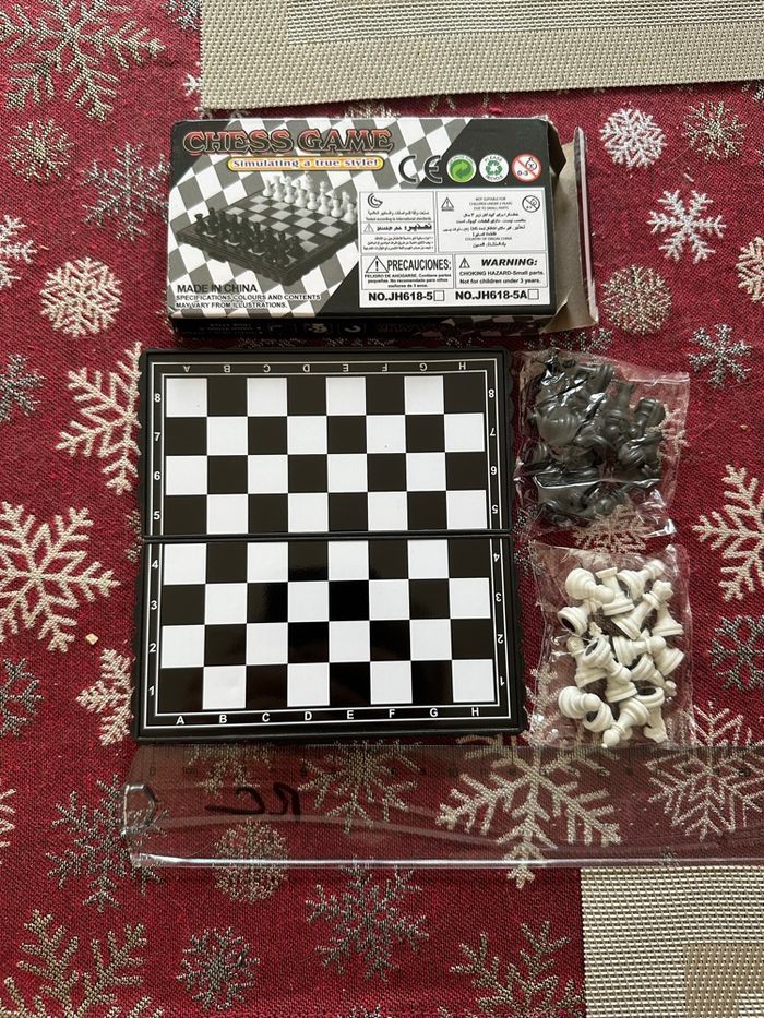 Jeu d’échecs magnétique de poche — Neuf - photo numéro 3