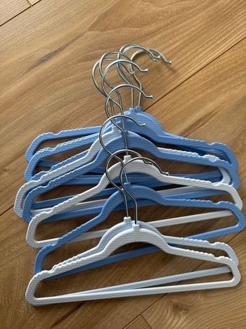 Lot de 10 Cintres enfant 