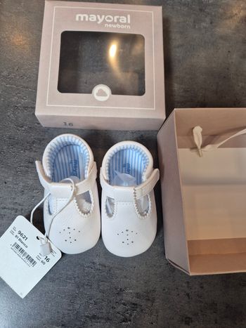 Chaussure de bébé mayoral 16 neuf