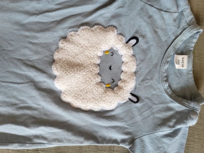 Joli lot 1 mois bébé mixte pyjamas grenouillères et un bodie - photo numéro 3