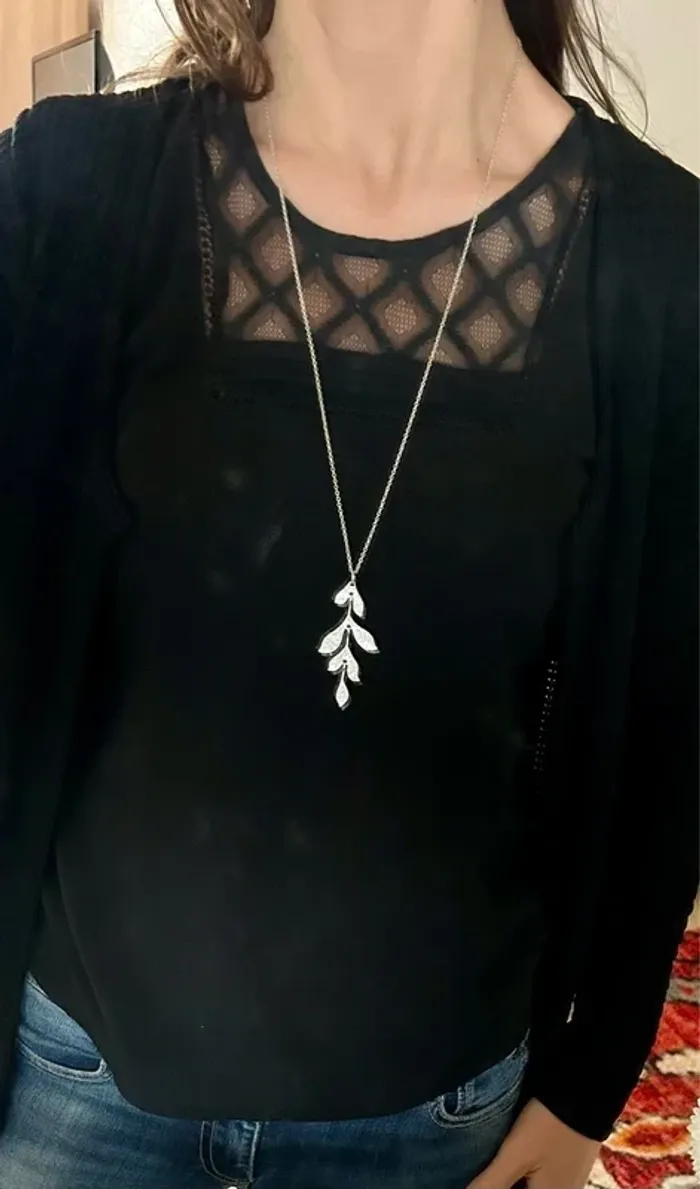 Superbe collier sautoir pendentif argenté avec chaîne Caroll neuf - photo numéro 2