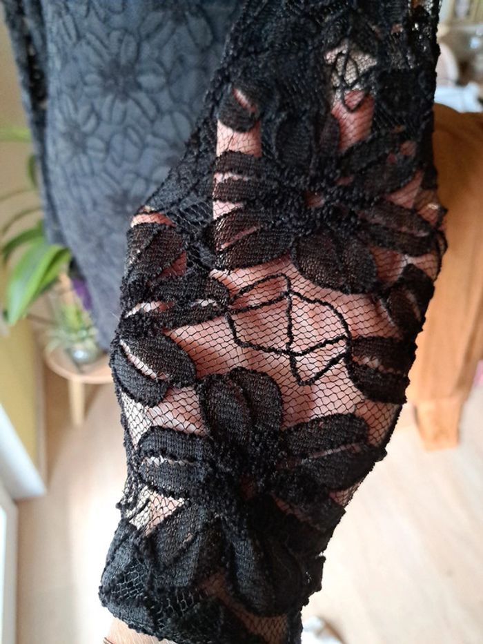 Dentelle résille, robe élégante 🌸 - photo numéro 7