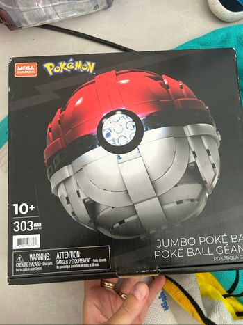Mega Bloks Pokeball géante à construire