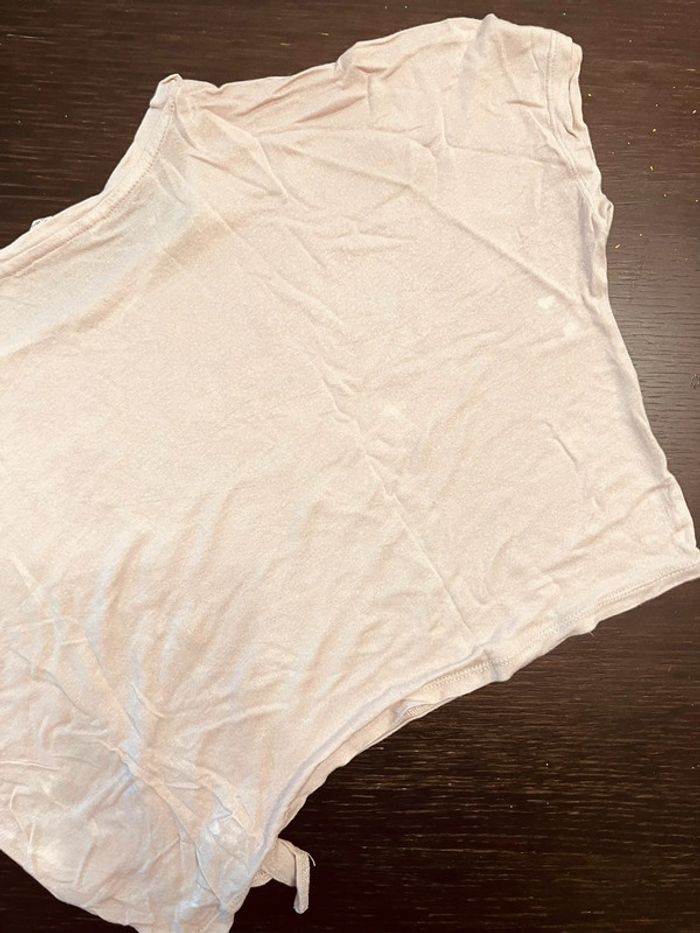 Crop top h&M avec noeud noue à la taille - photo numéro 4