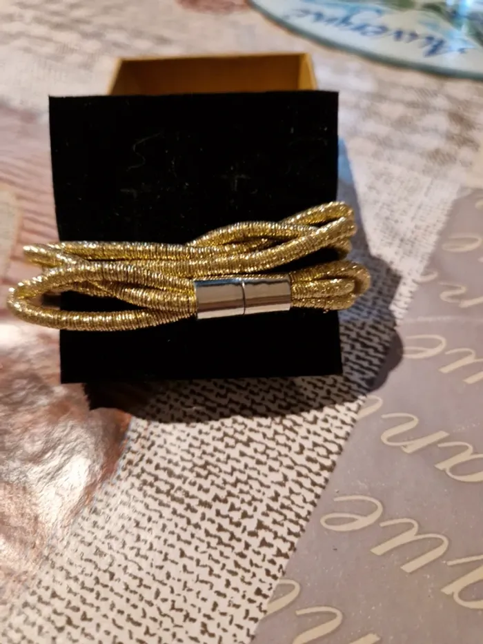 Bracelet ou collier fantaisie - photo numéro 2