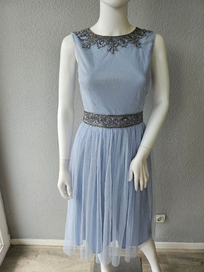 Robe longue bleue clair avec perles - photo numéro 3