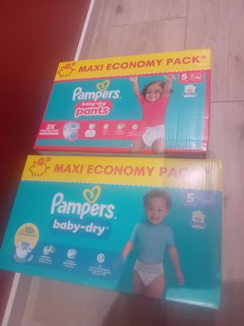 Couches pampers