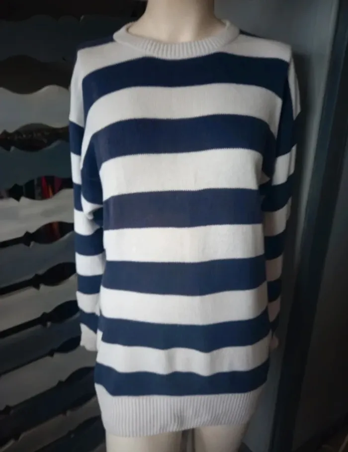 Pull bleu 4t blanc taille 38/40 - photo numéro 2