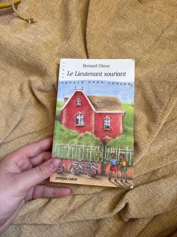 Le lieutenant souriant