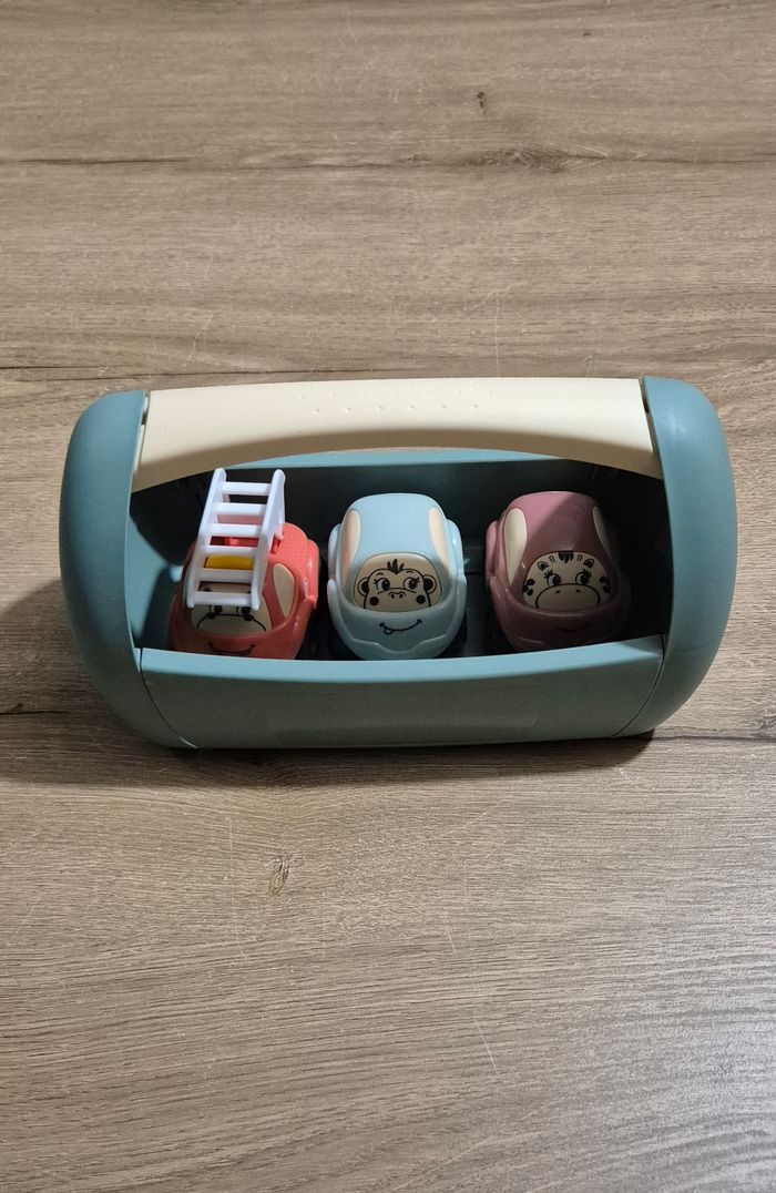 Set de petites voitures + boîte transport - photo numéro 2