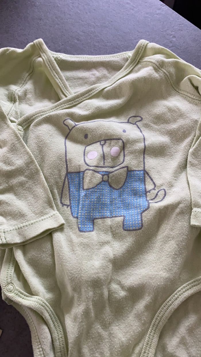 Lot body 12 mois - photo numéro 3