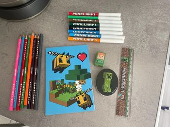 Lot de fournitures scolaires Minecraft neuves