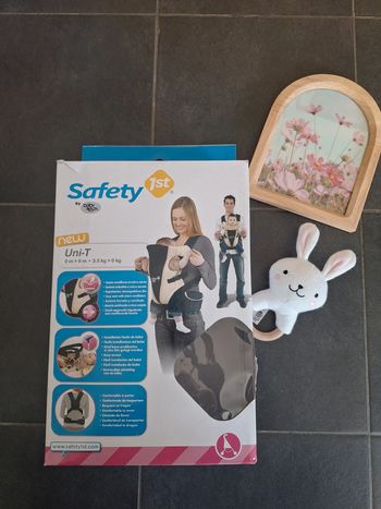 Porte-bébé utilisé une fois avec boîte Marque safety très bon état