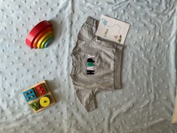 sweat oversize gris inscription devant 3 mois  NPO