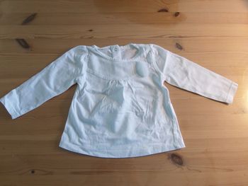 T-shirt blanc avec fleur