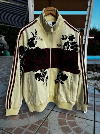 Adidas Originals x ASOS - Veste de survêtement à fleurs brodées - Babeurre