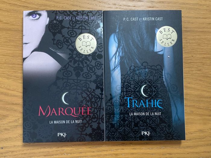 Lot de 2 livres La maison de la nuit de PC Cast et K. Cast - photo numéro 2