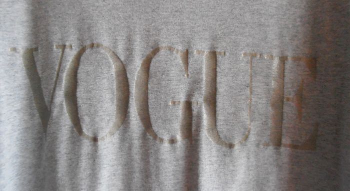 T-shirt gris femme, Vogue (mode, Paris), taille M 38 - photo numéro 6