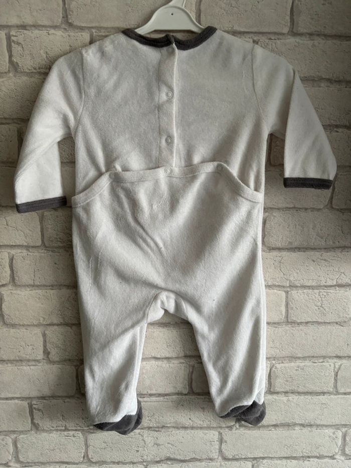 Pyjama Disney taille 6 mois - photo numéro 2