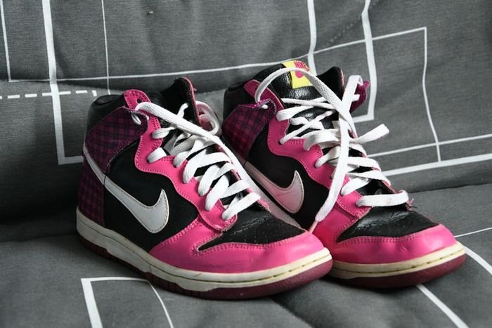 Baskets montantes Nike pointure 36 - photo numéro 4