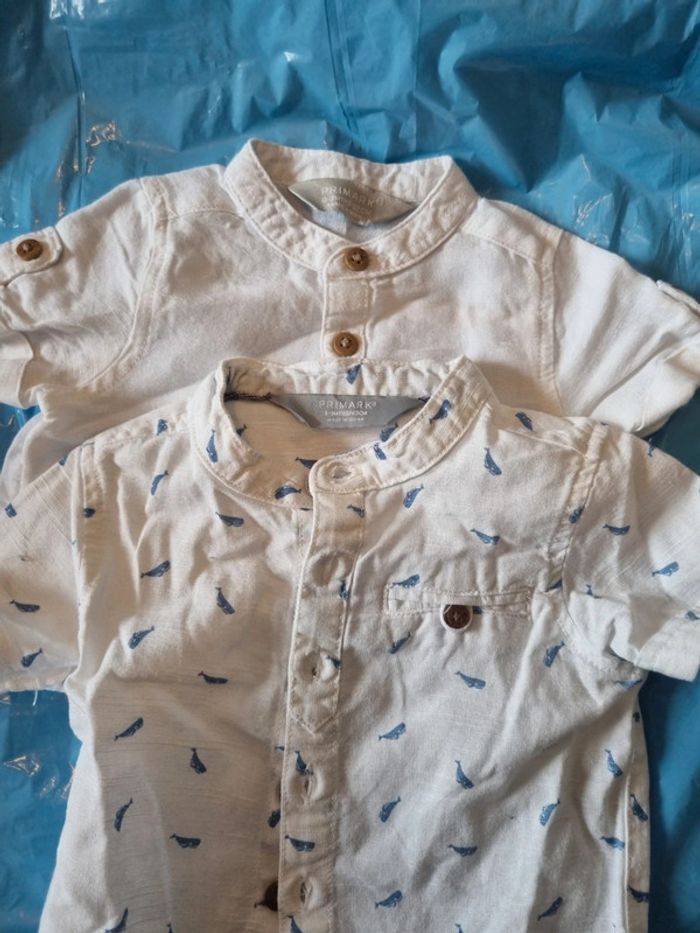 Lot 2 chemises bébé 3 mois Primark – quasi neuves