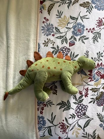Peluche dinosaure