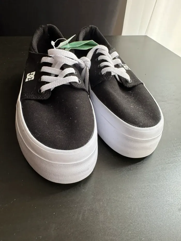 Baskets DC Shoes Trase Platform noire taille 36 neuves - photo numéro 3