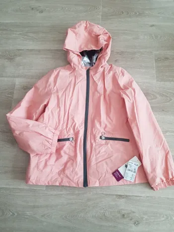 Veste rose deperlante taille 12 ans- neuve