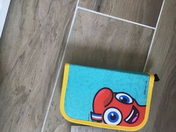 Trousse jeux olympique paris 2024, avec articles scolaires, 30 % avec code - photo numéro 2